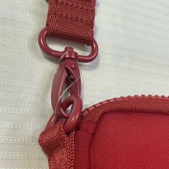 Sephora x Dagne Dover Mara Phone Sling Crossbody Bag burgundy color. NEW - Picture 2 of 9